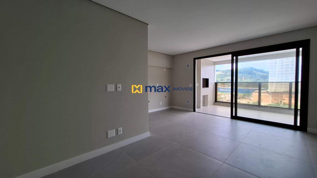 Apartamento à venda no Praia Brava: Living integrado