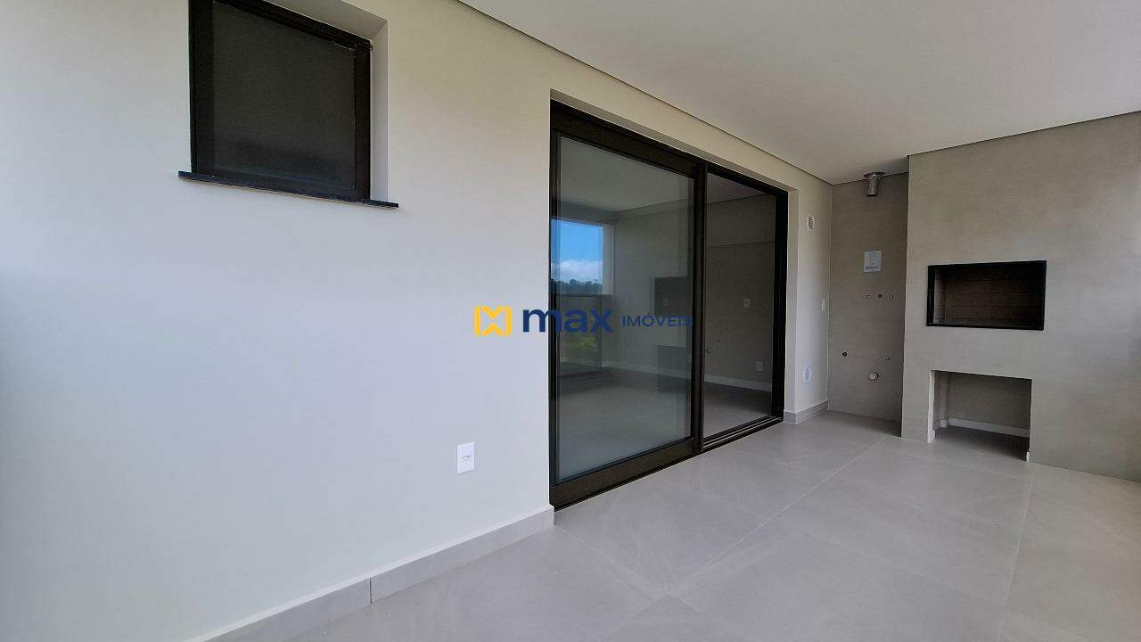 Apartamento à venda no Praia Brava: Sacada com churrasqueira