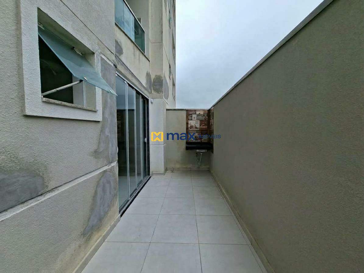 Apartamento para aluguel no Santa Regina: terraço