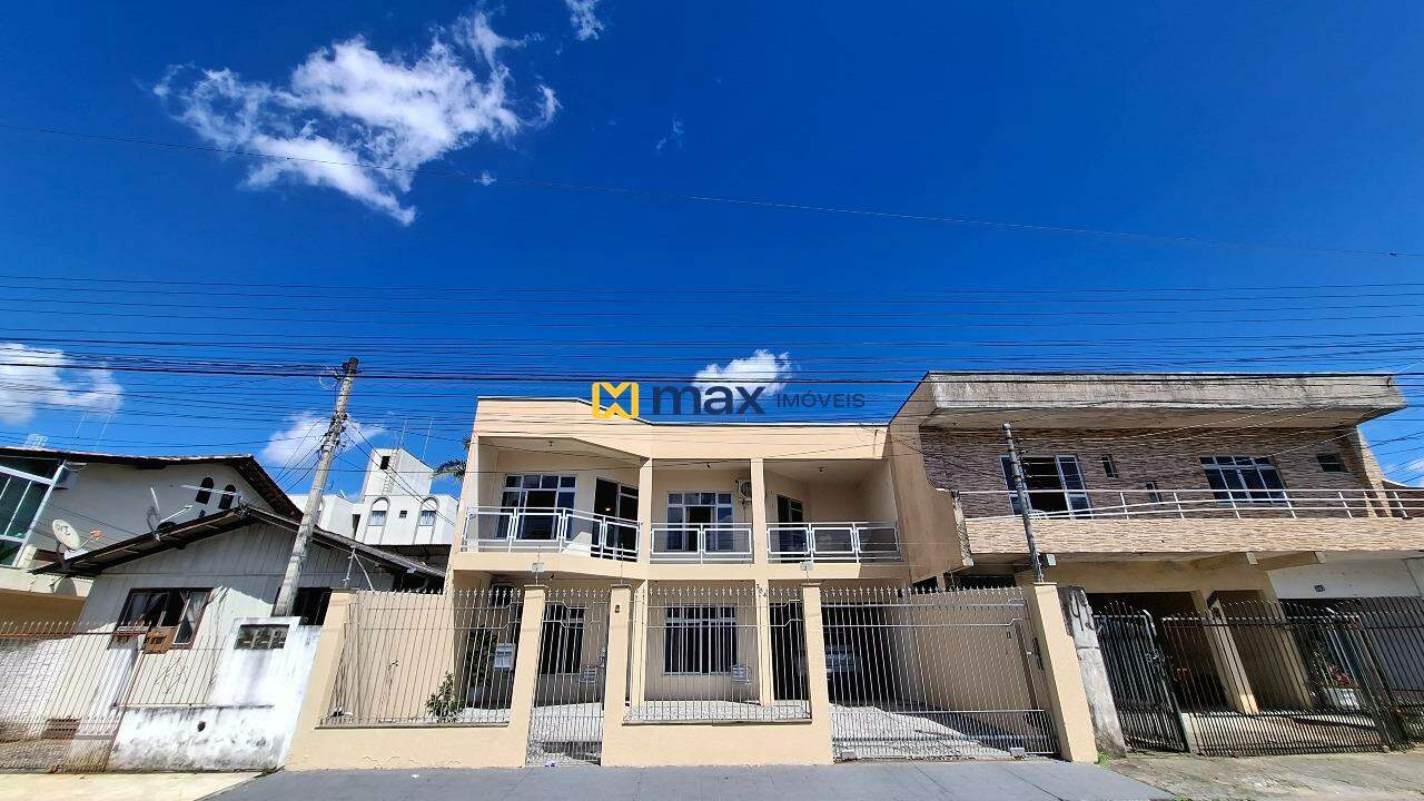 Casa à venda no Cordeiros: Fachada