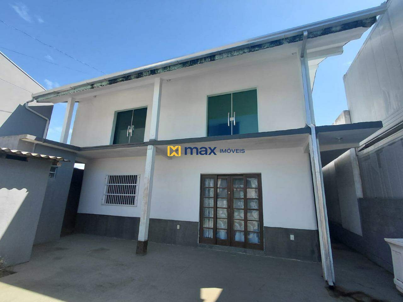 Casa para aluguel no Meia Praia: 