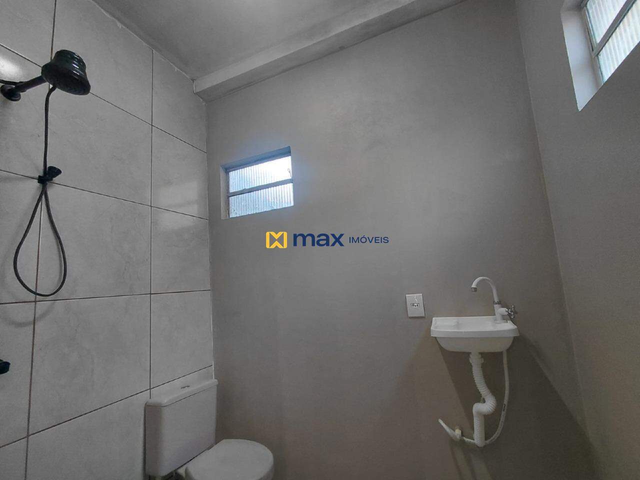 Casa para aluguel no Meia Praia: Banheiro externo