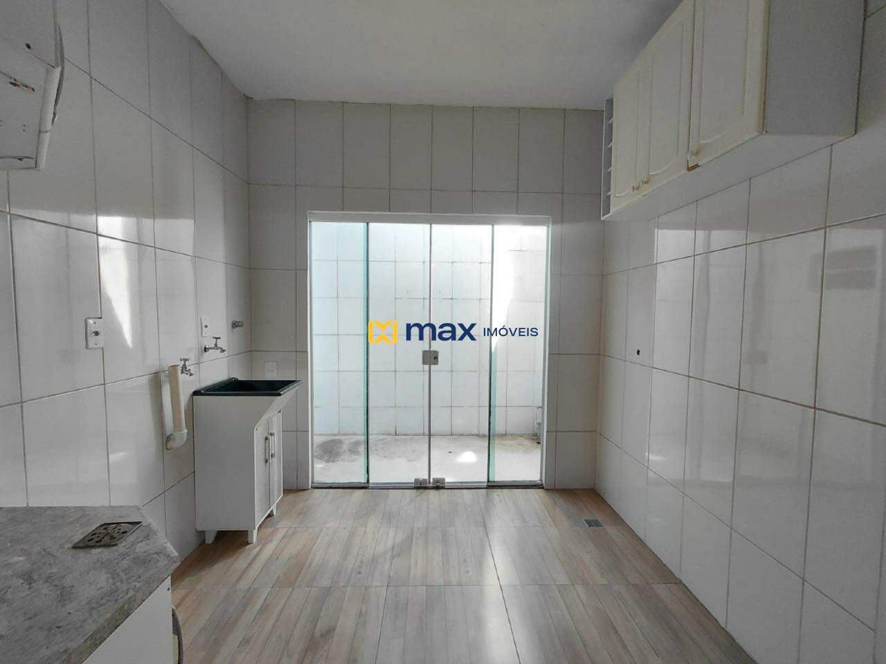 Casa para aluguel no Meia Praia: Lavanderia