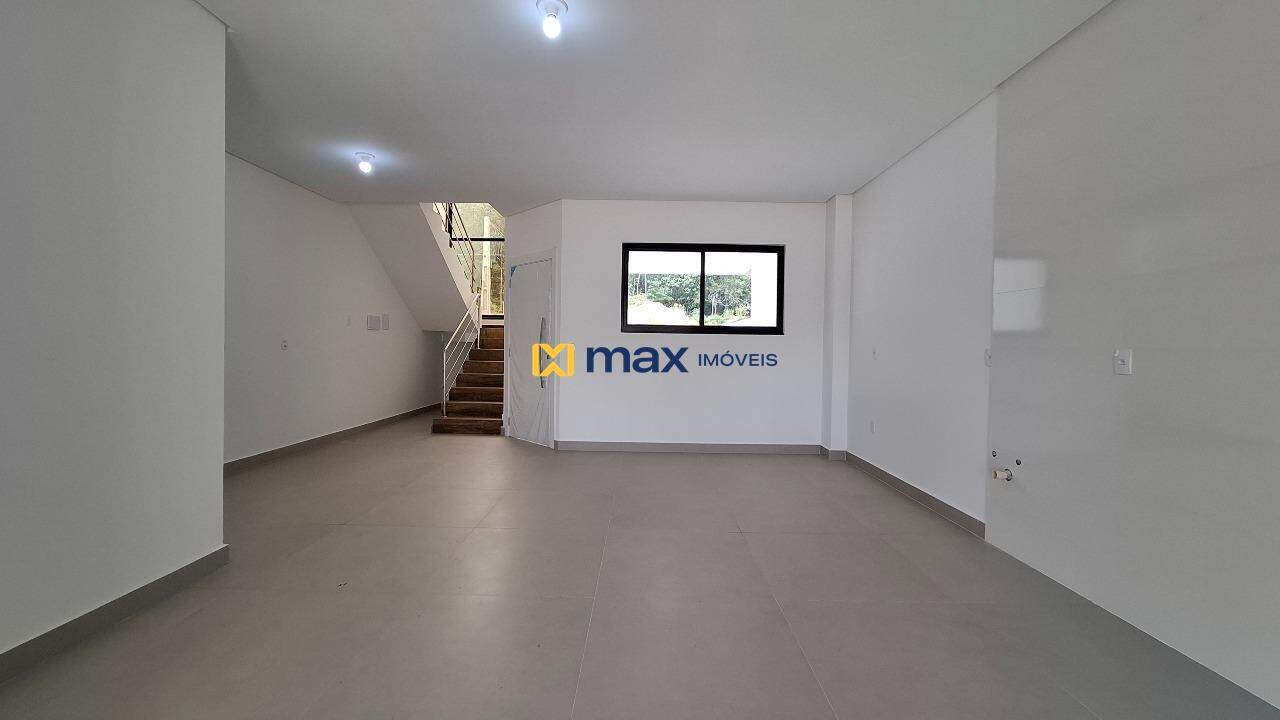 Casa à venda no Itaipava: Living integrado