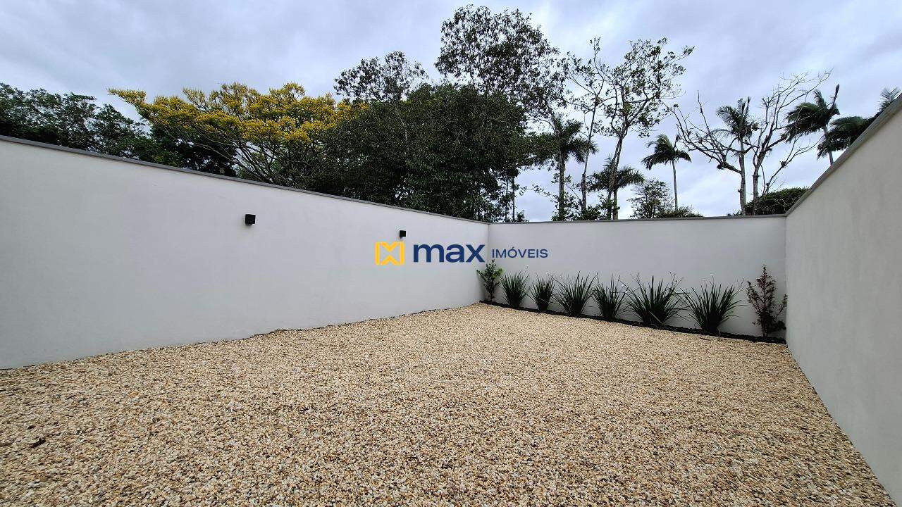 Casa à venda no Itaipava: Área externa