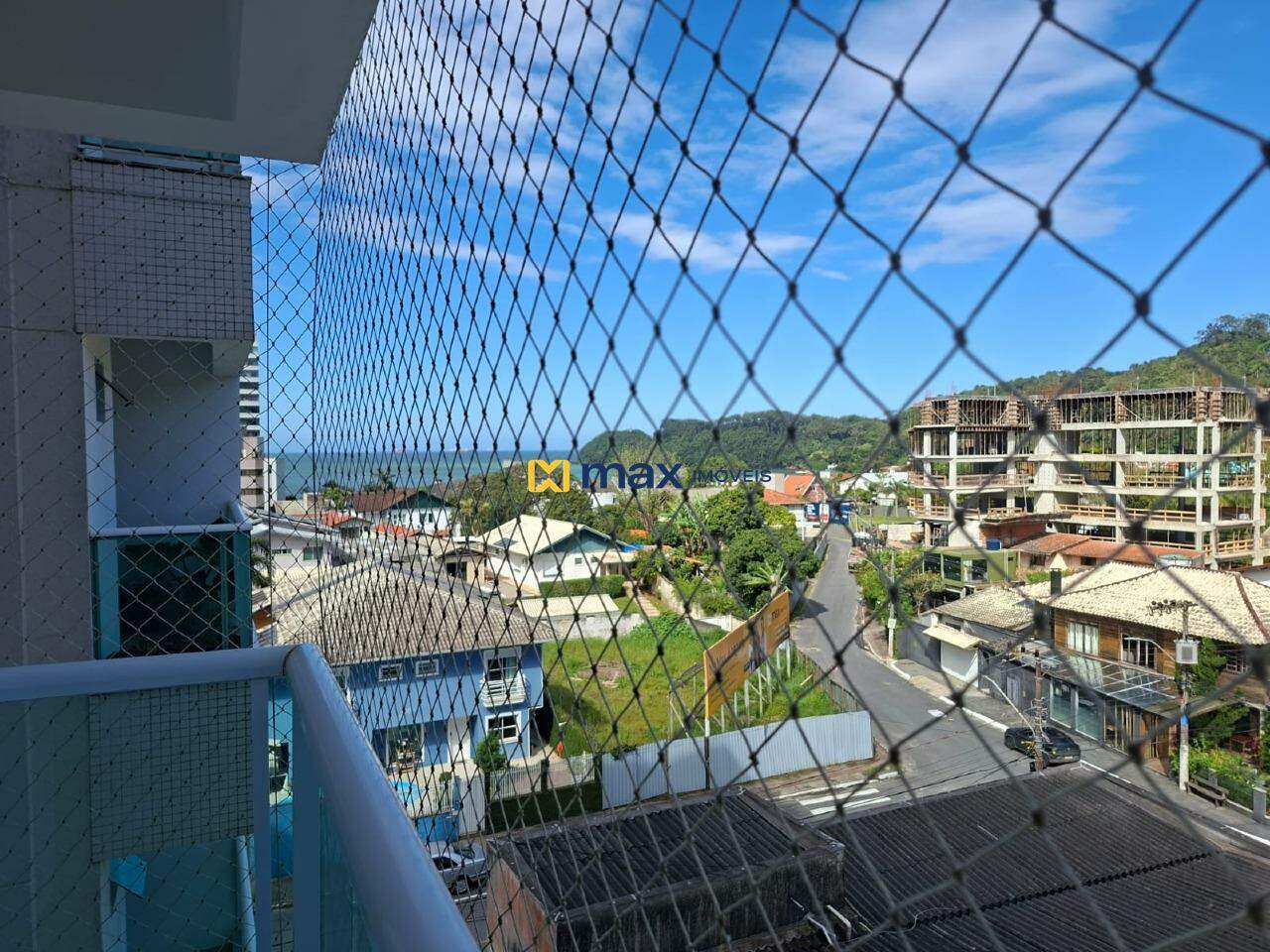 Apartamento para aluguel no Cabeçudas: Vista da sacada da Suíte 1