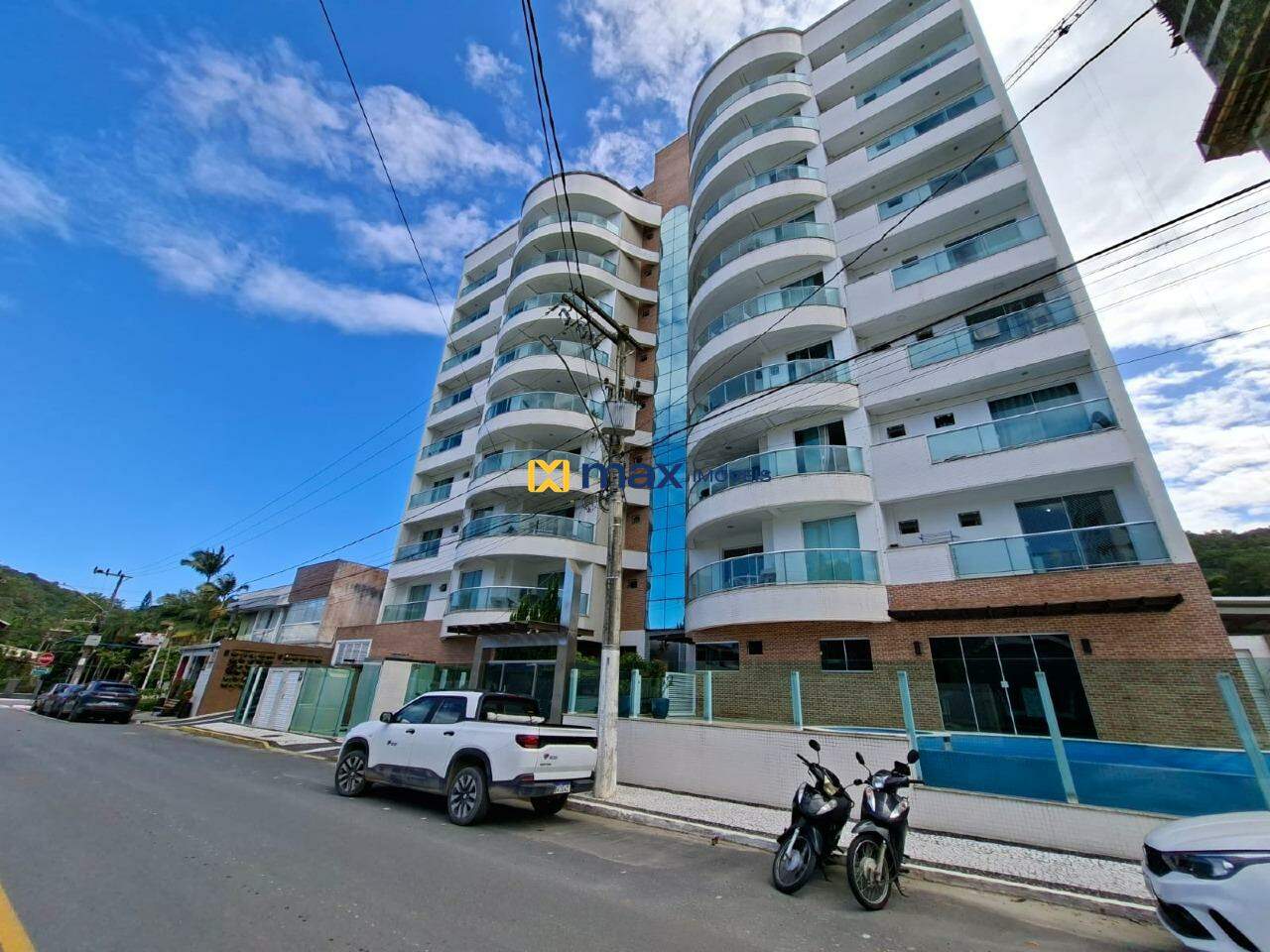 Apartamento para aluguel no Cabeçudas: Empreendimento