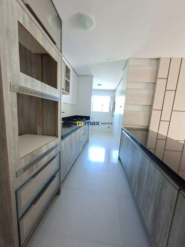 Apartamento para aluguel no Cabeçudas: Cozinha