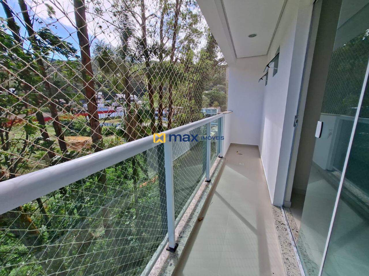 Apartamento para aluguel no Cabeçudas: Sacada da Suíte 2