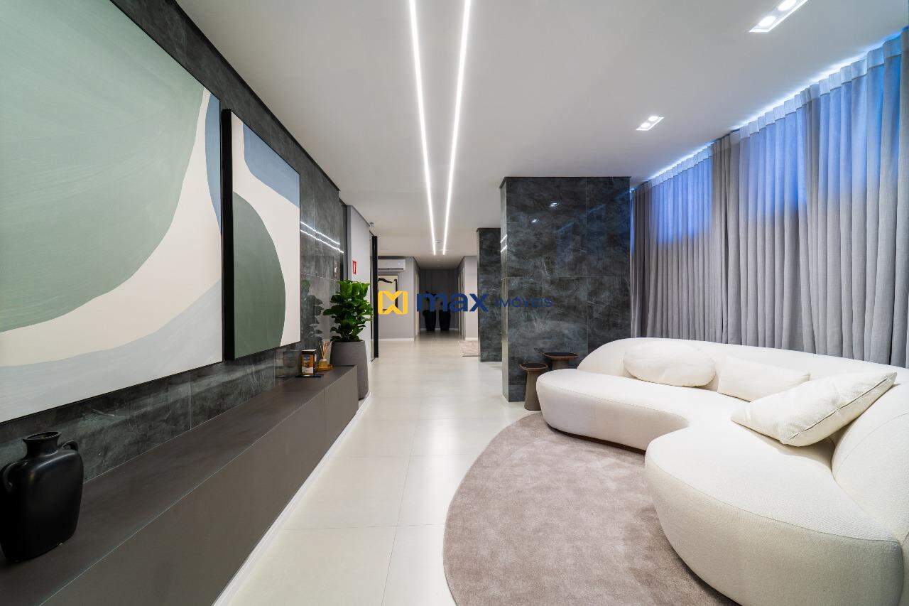 Apartamento à venda no Armação Itapocoroy: Hall de entrada