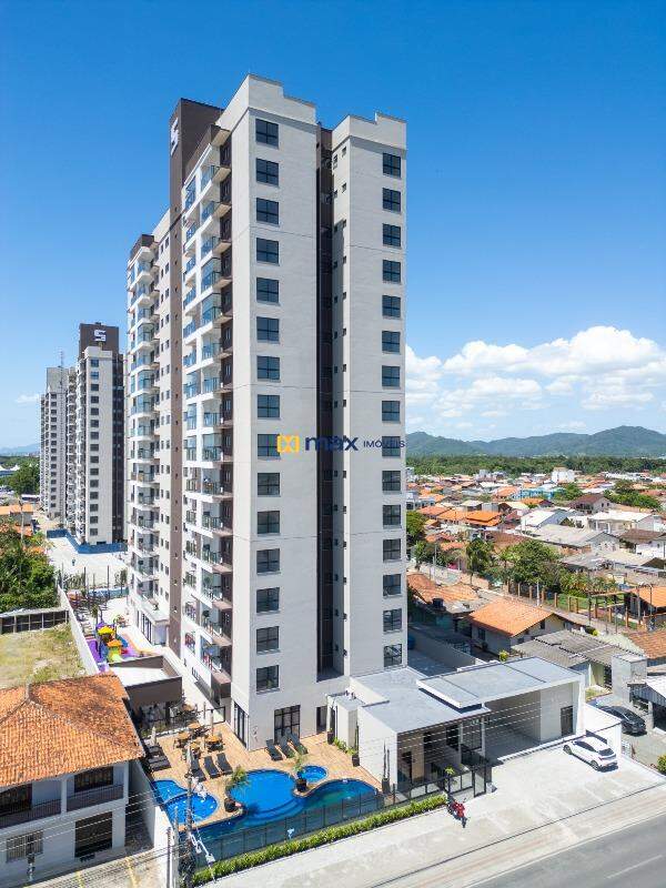 Apartamento à venda no Armação Itapocoroy: Fachada