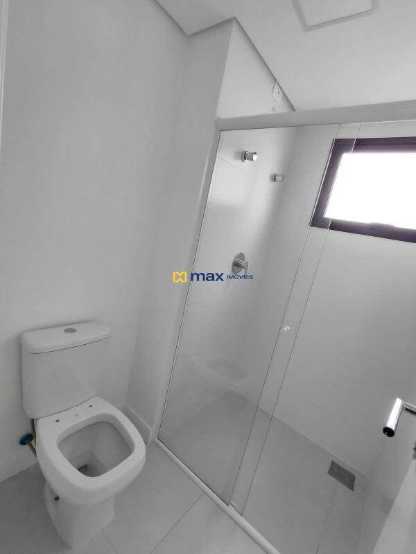 Apartamento para aluguel no Centro: Banheiro