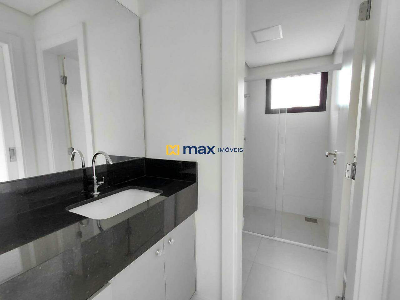 Apartamento para aluguel no Centro: Banheiro