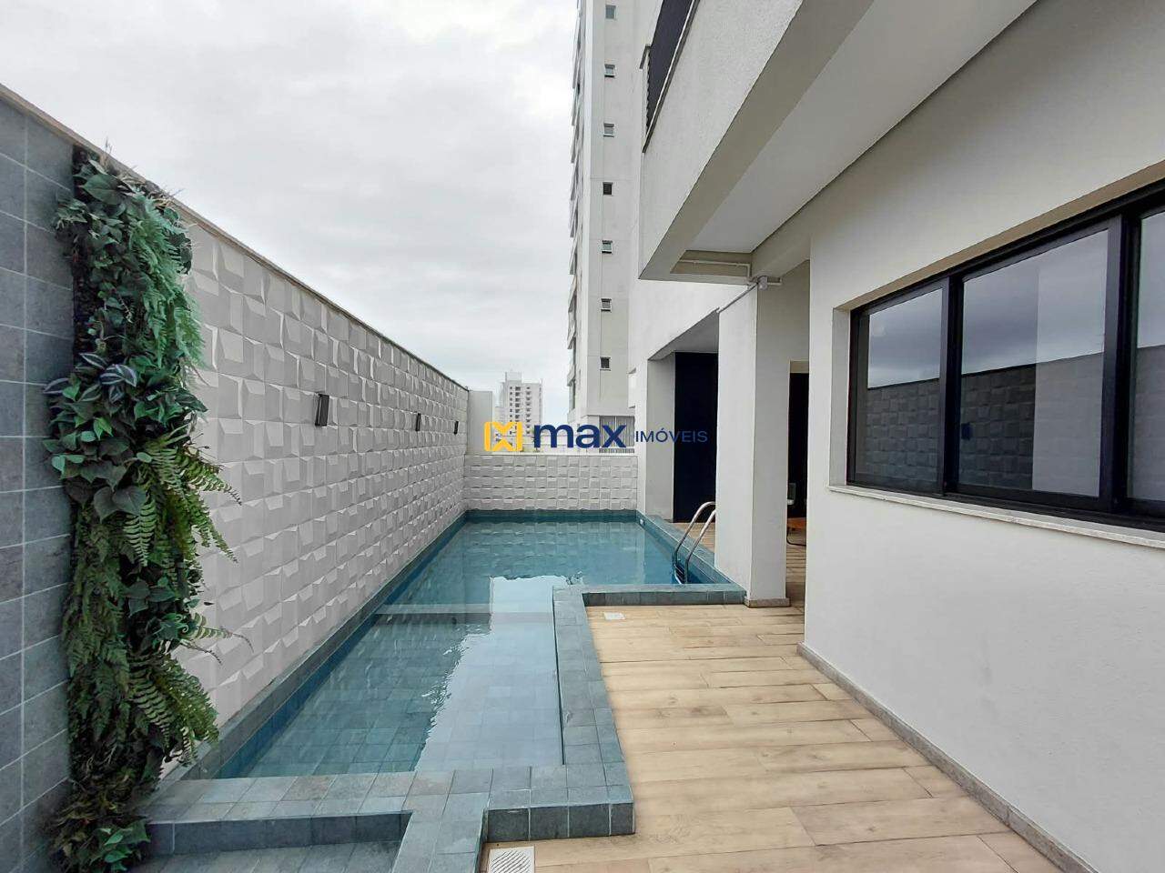 Apartamento para aluguel no Centro: Piscina