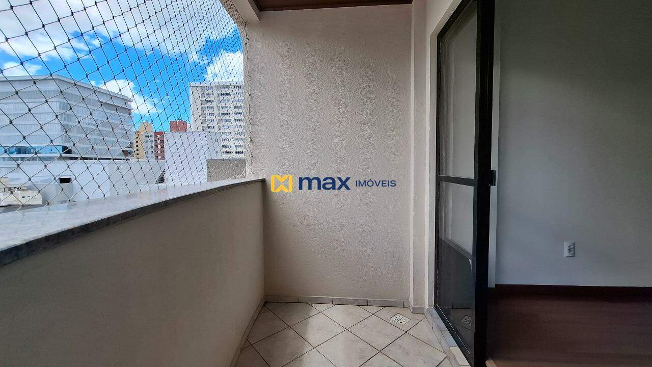 Apartamento à venda no Centro: Sacada