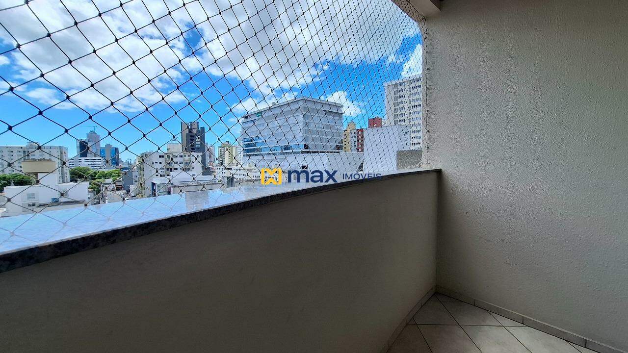 Apartamento à venda no Centro: Sacada