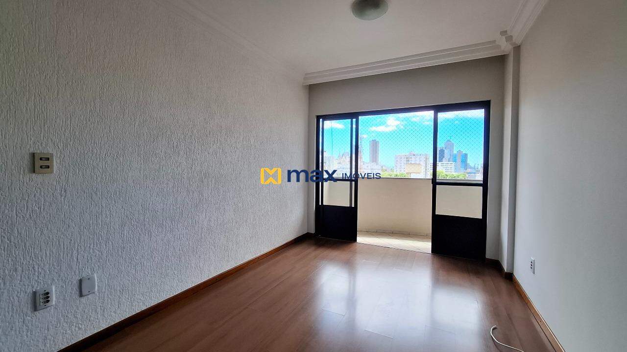 Apartamento à venda no Centro: Living
