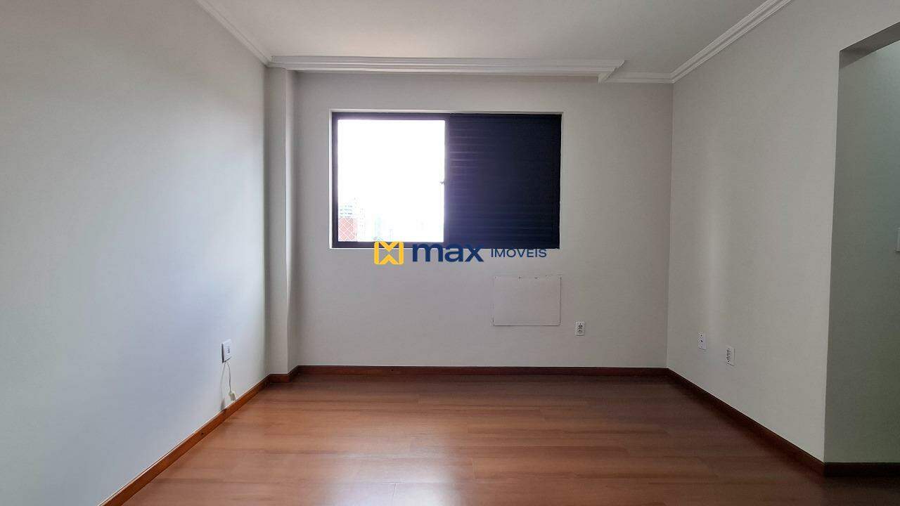 Apartamento à venda no Centro: Suíte