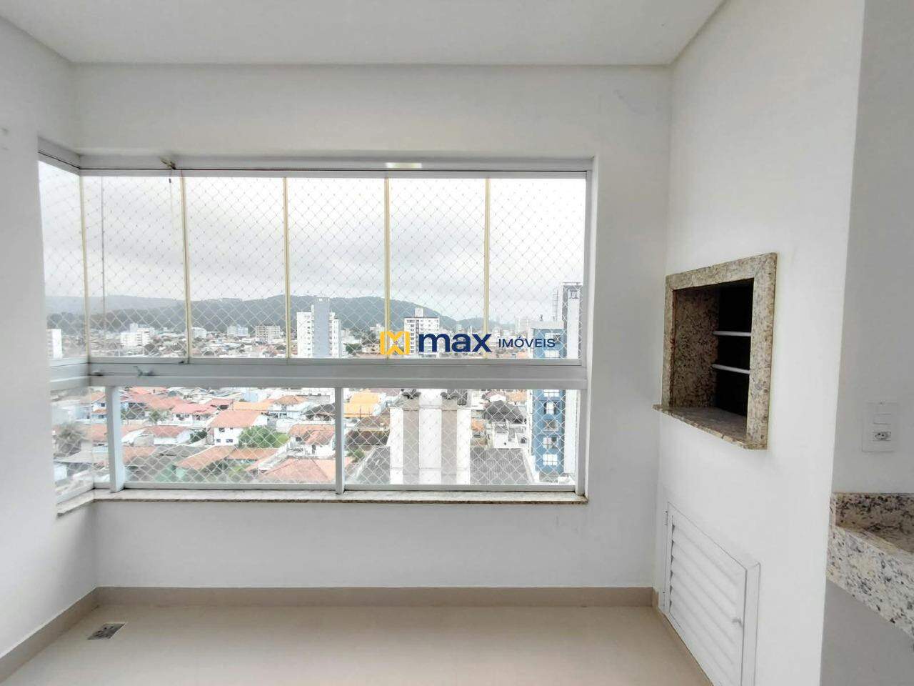 Apartamento para aluguel no Gravatá: Varanda