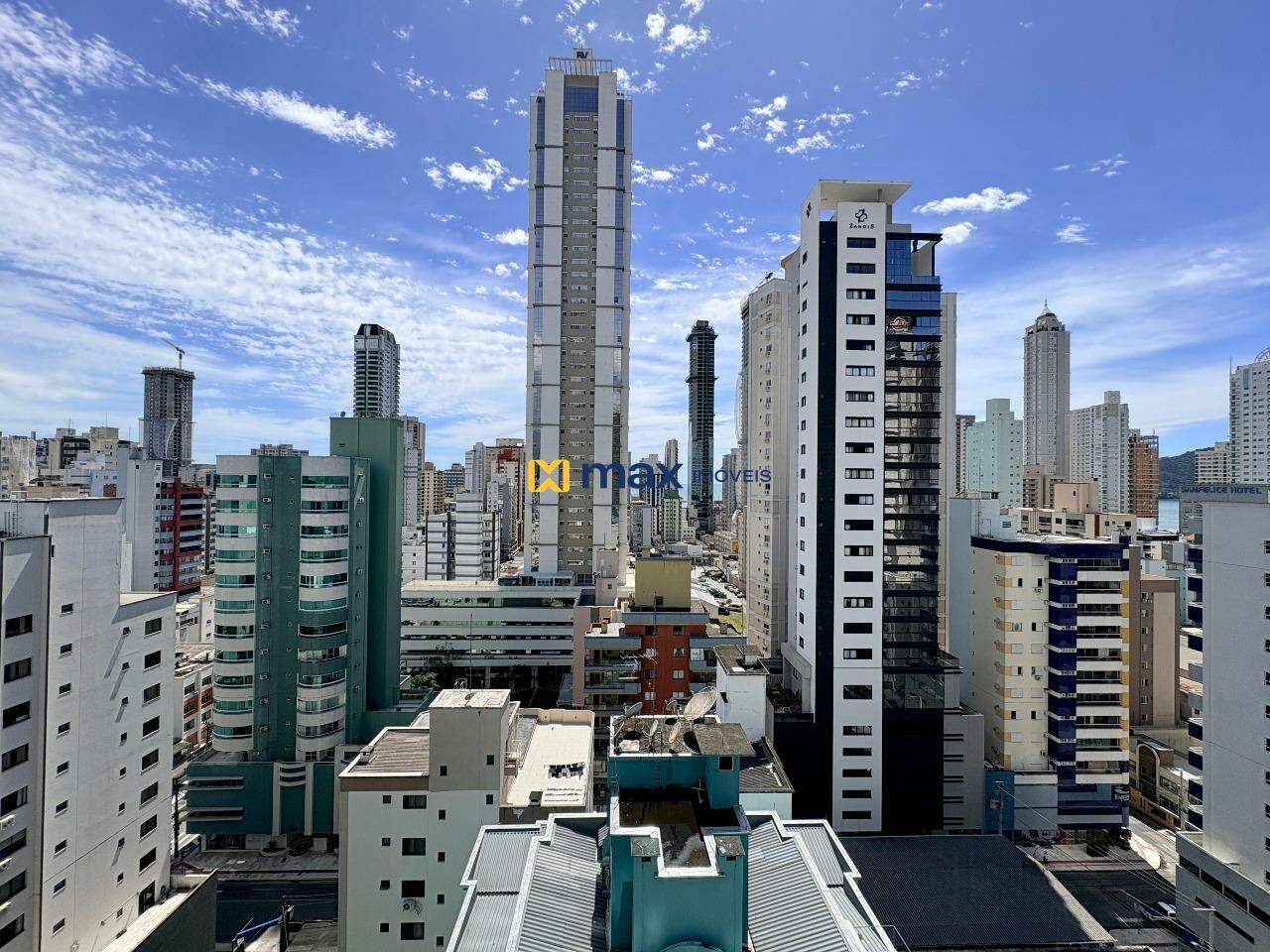 Apartamento à venda no Centro: Vista da sala