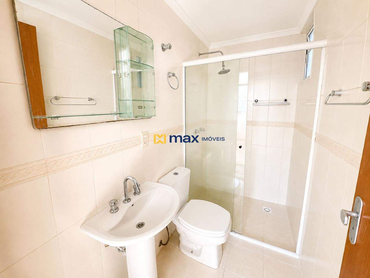 Apartamento para aluguel no Pioneiros: 