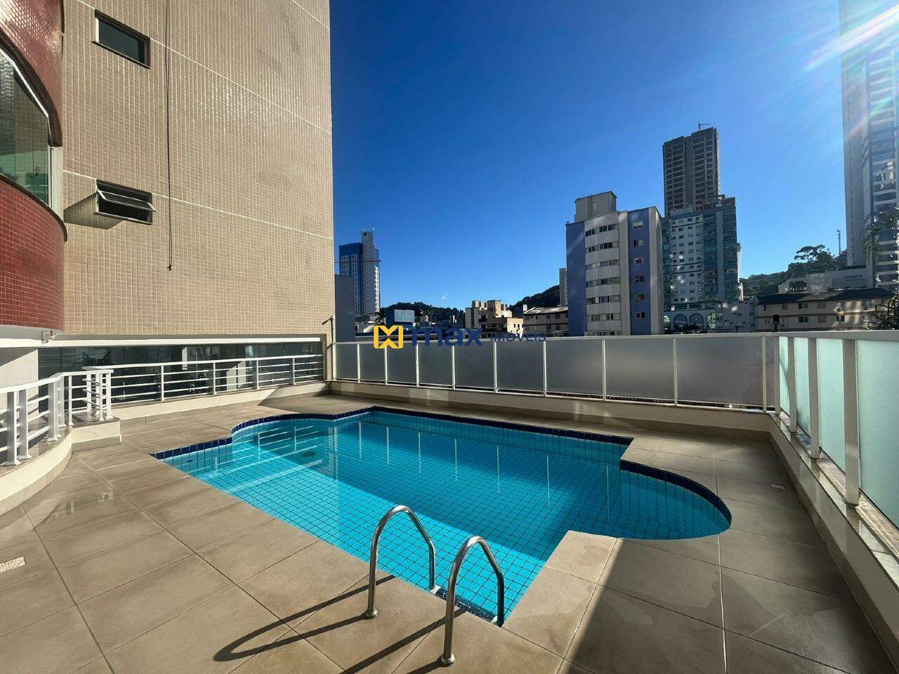 Apartamento para aluguel no Pioneiros: 