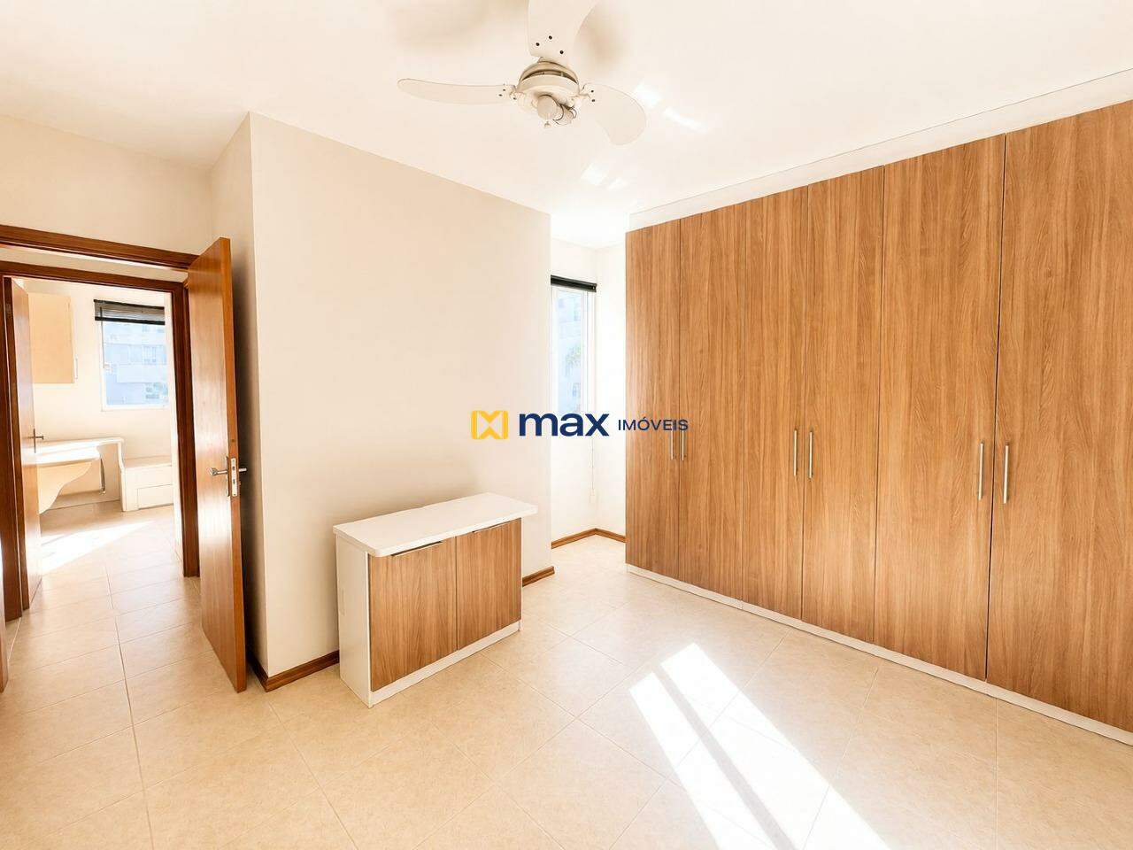 Apartamento para aluguel no Pioneiros: 