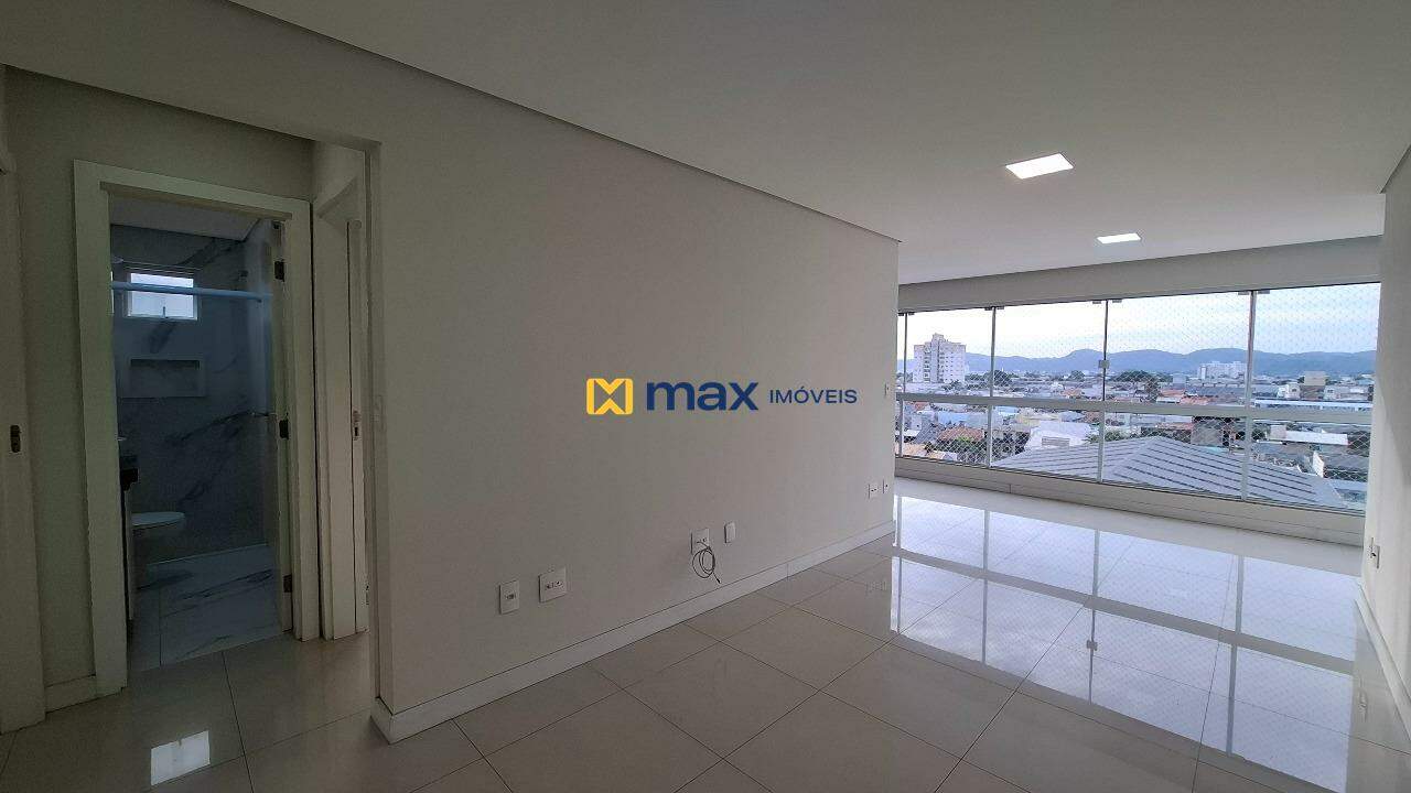 Apartamento para aluguel no São João: Sala de Estar e Jantar