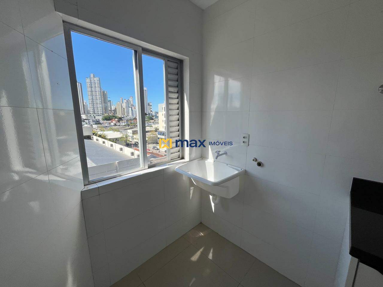 Apartamento para aluguel no Nações: 