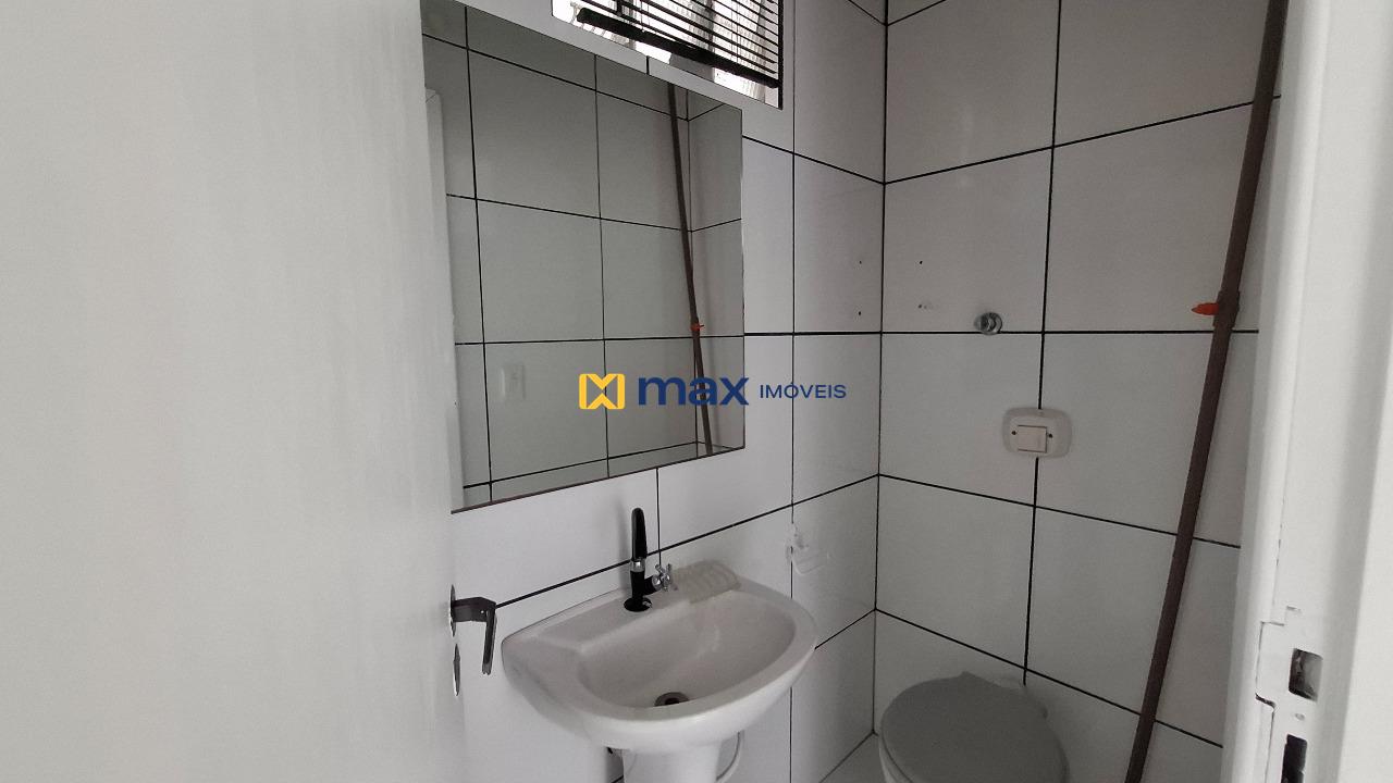 Sala para aluguel no Centro: Banheiro Social