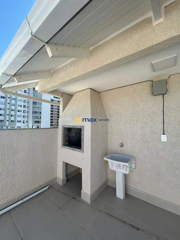 Apartamento para aluguel no Centro: Terraço com Churrasqueira (uso coletivo)