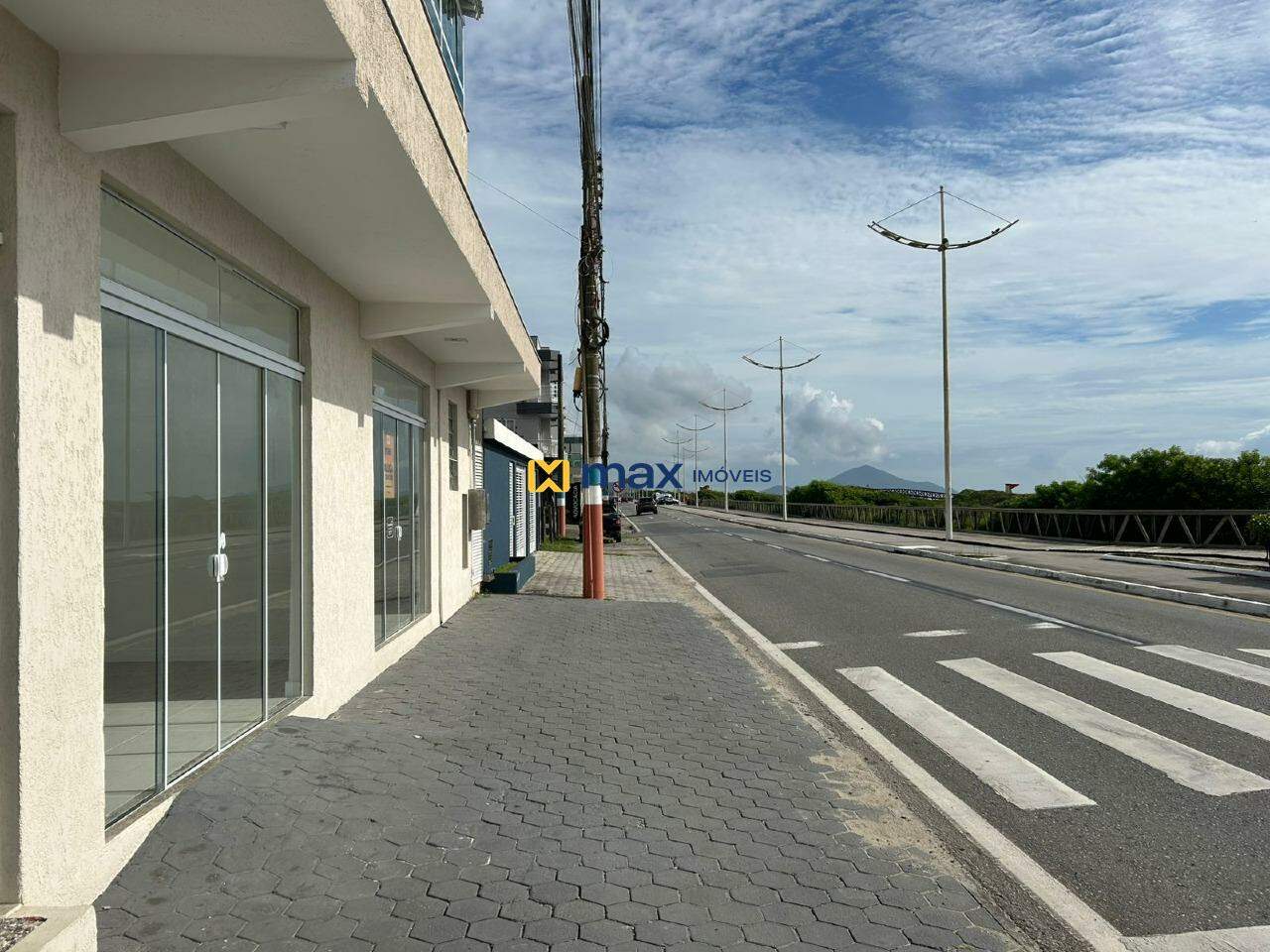 Sala para aluguel no Centro: 