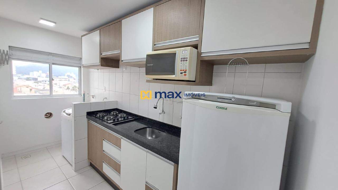 Apartamento para aluguel no Carvalho: Cozinha/ Lavanderia