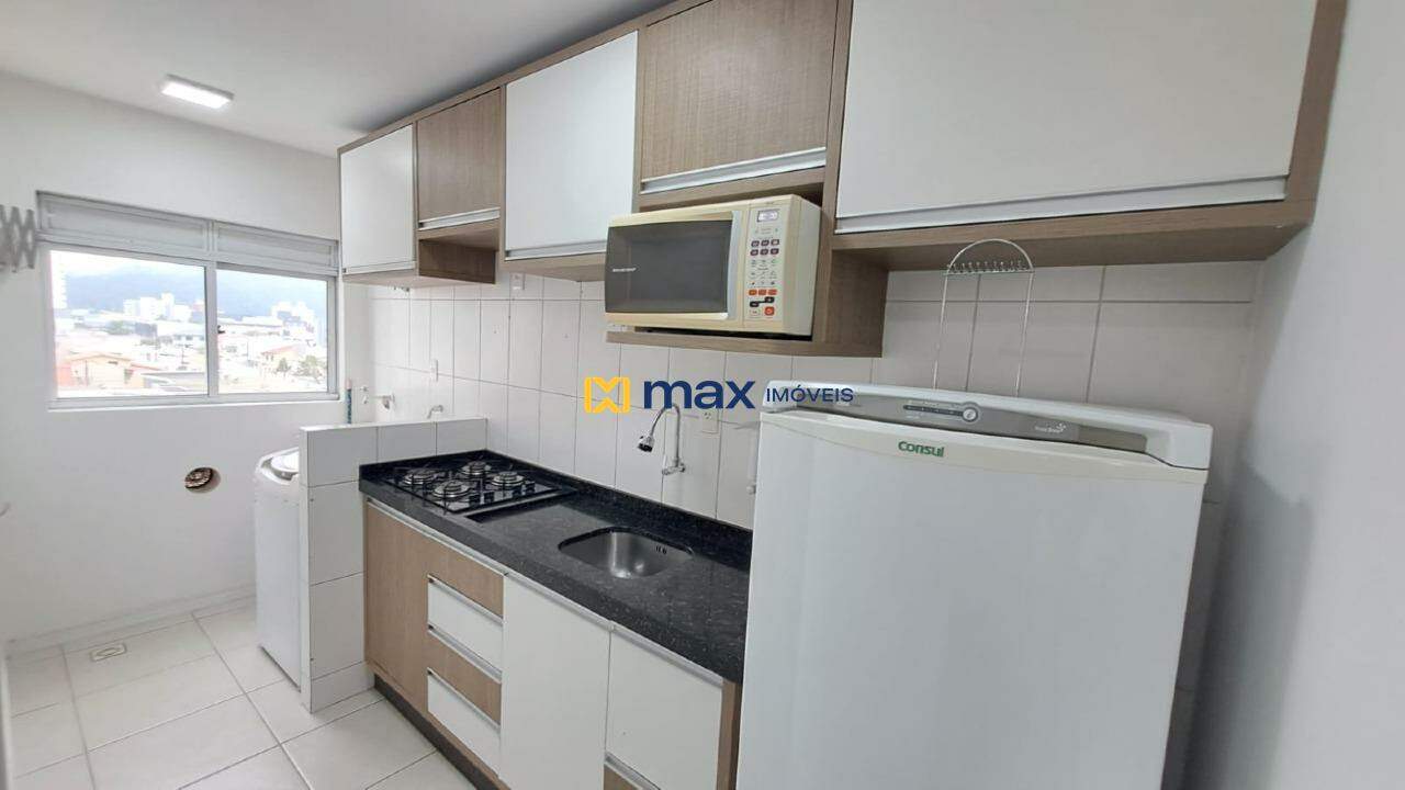 Apartamento para aluguel no Carvalho: Cozinha/ Lavanderia
