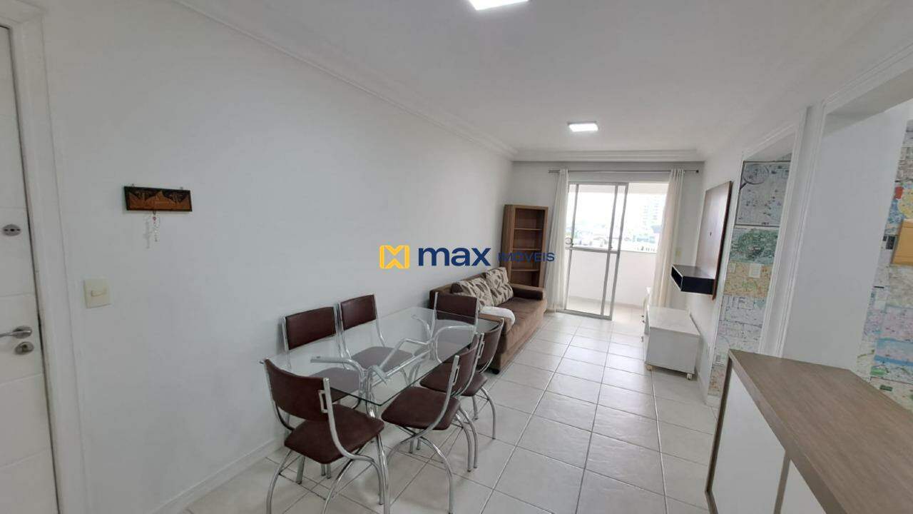 Apartamento para aluguel no Carvalho: Sala de Estar e Jantar