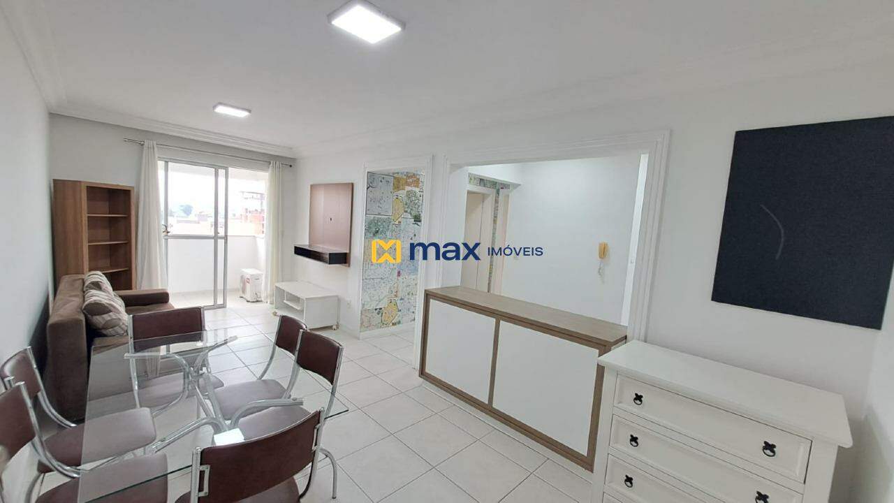 Apartamento para aluguel no Carvalho: Sala de Estar e Jantar