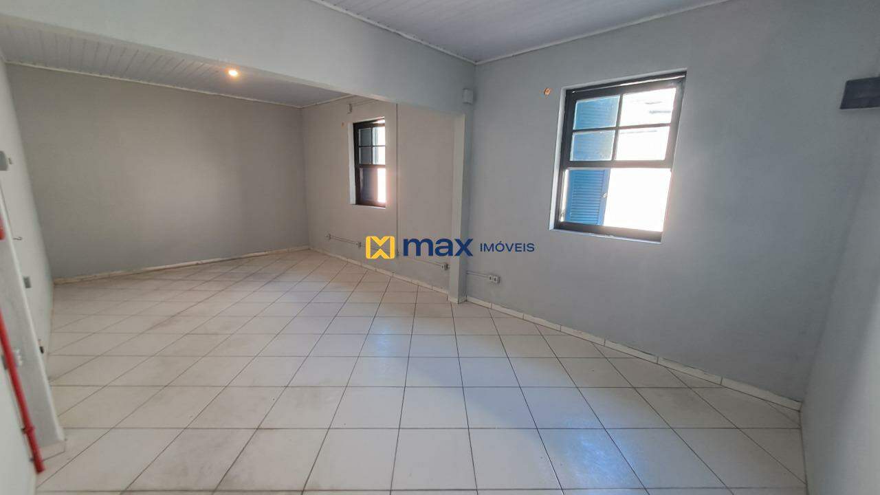 Casa Comercial para aluguel no Centro: Sala 3