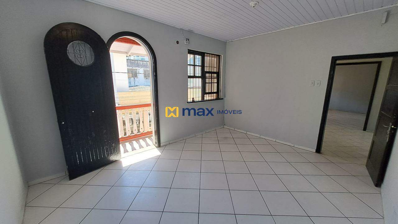 Casa Comercial para aluguel no Centro: Sala 2
