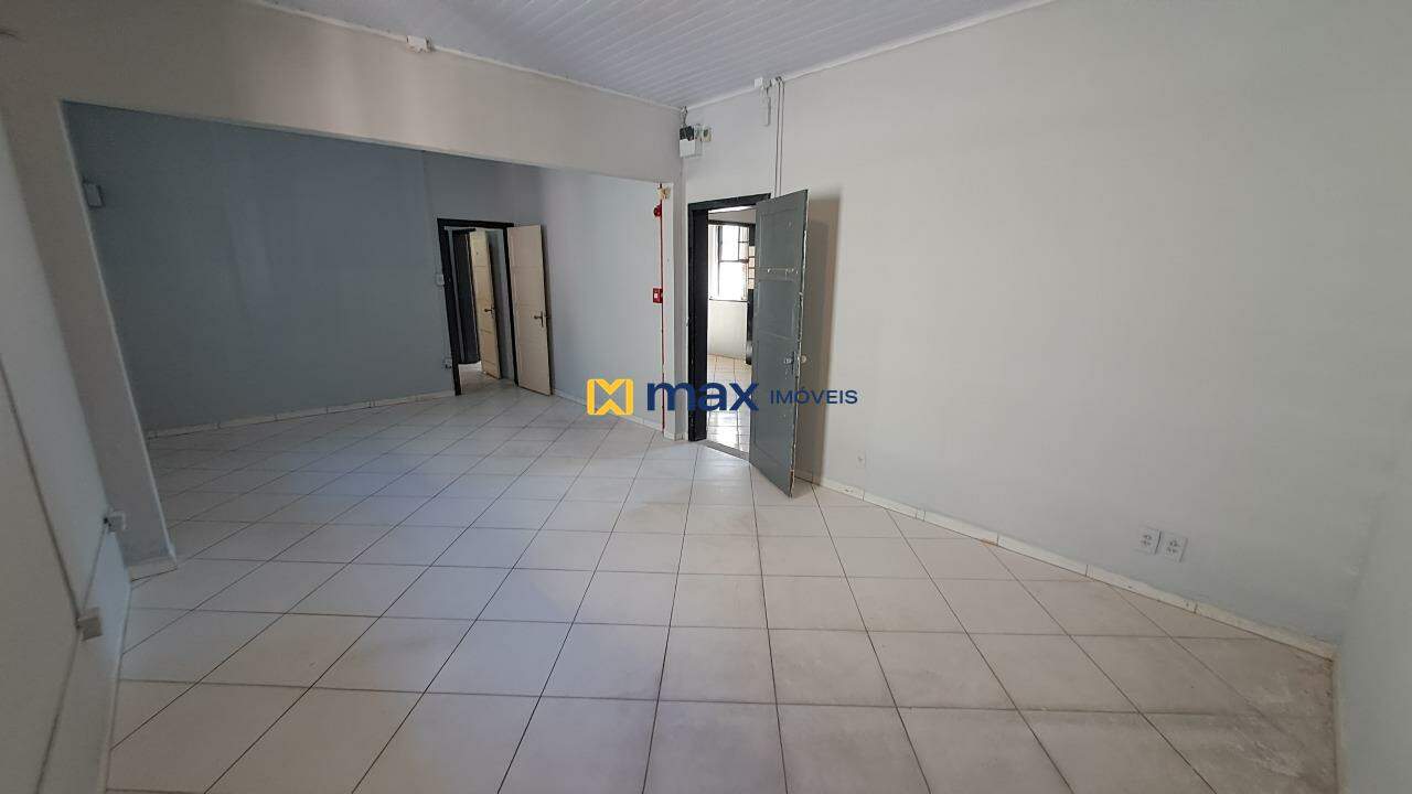 Casa Comercial para aluguel no Centro: Sala 3