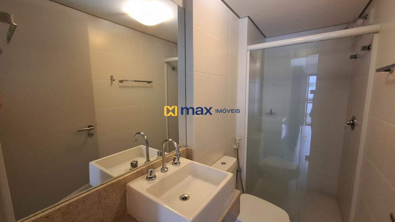 Apartamento para aluguel no Centro: Banheiro Suíte