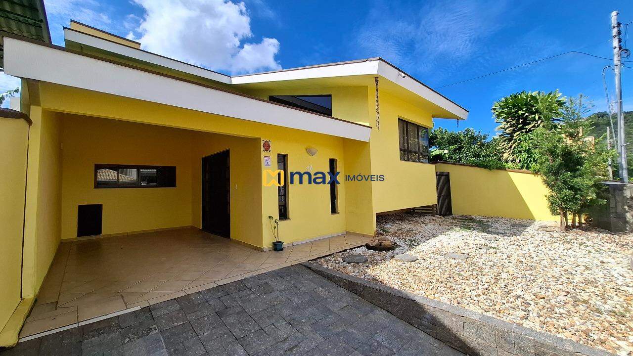 Casa para aluguel no Vila Operária: Área Externa Frontal