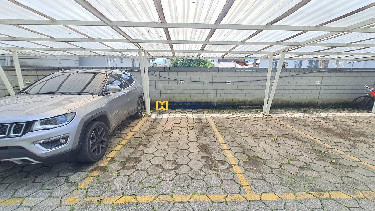 Apartamento para aluguel no Cordeiros: Vaga de Garagem