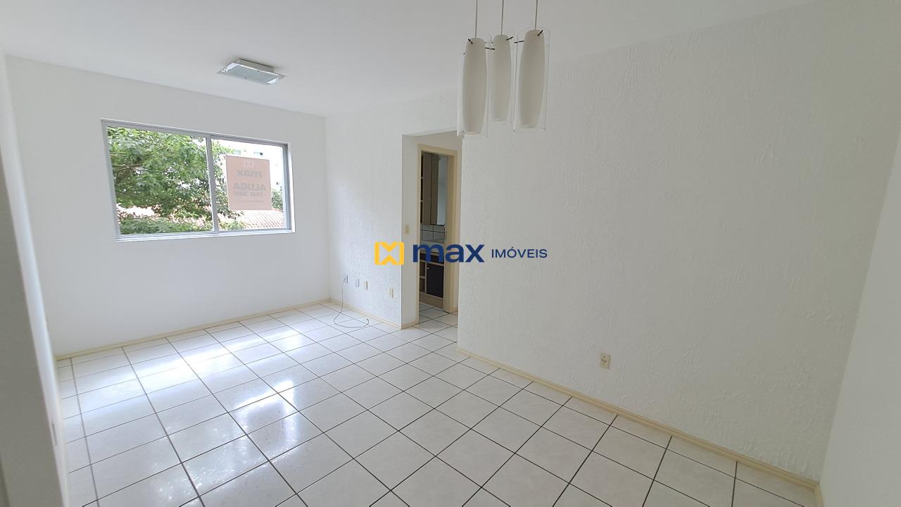 Apartamento para aluguel no Cordeiros: Sala de Estar e Jantar