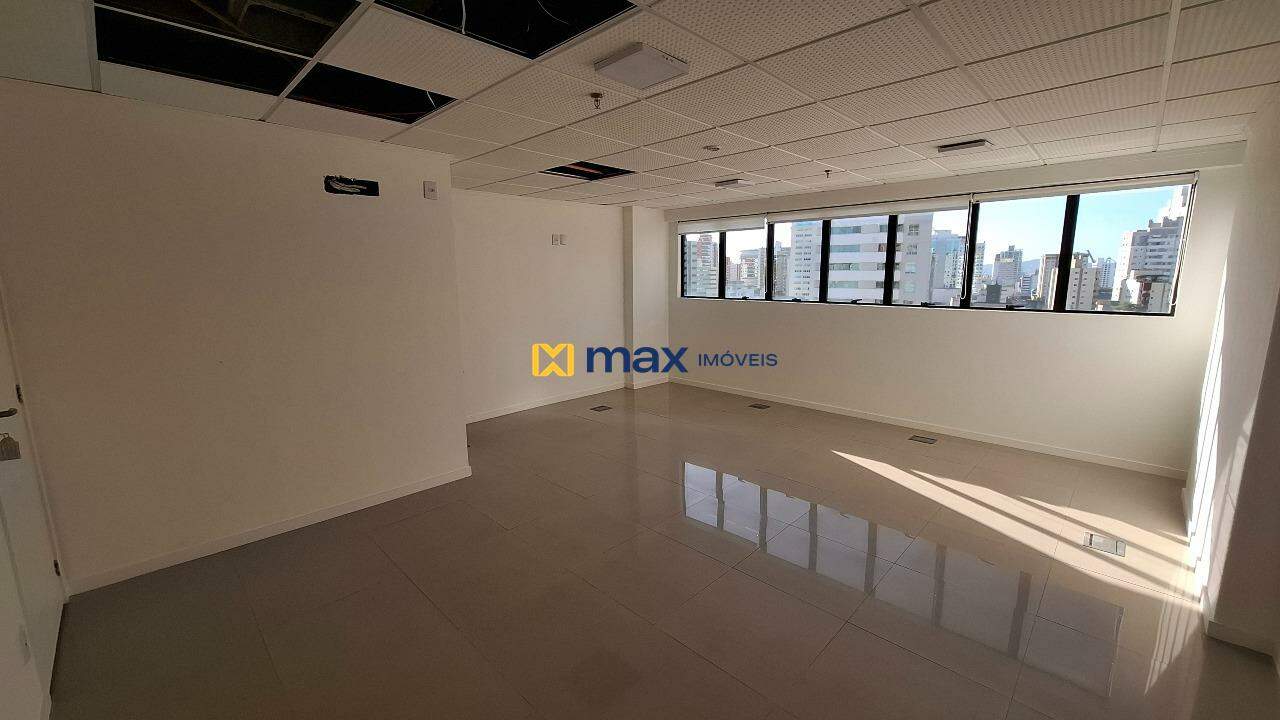 Sala para aluguel no Fazenda: Sala