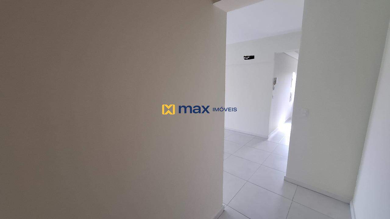 Apartamento para aluguel no Centro: Hall de Entrada