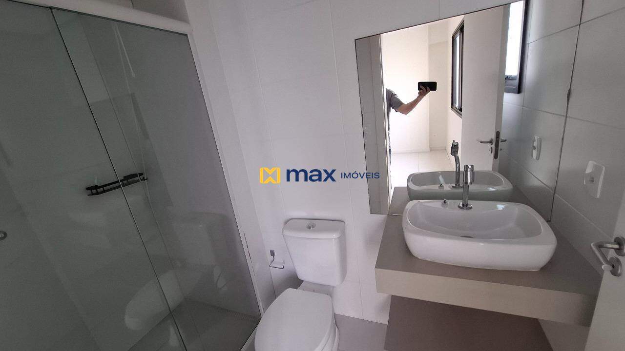 Apartamento para aluguel no Centro: Banheiro Suíte