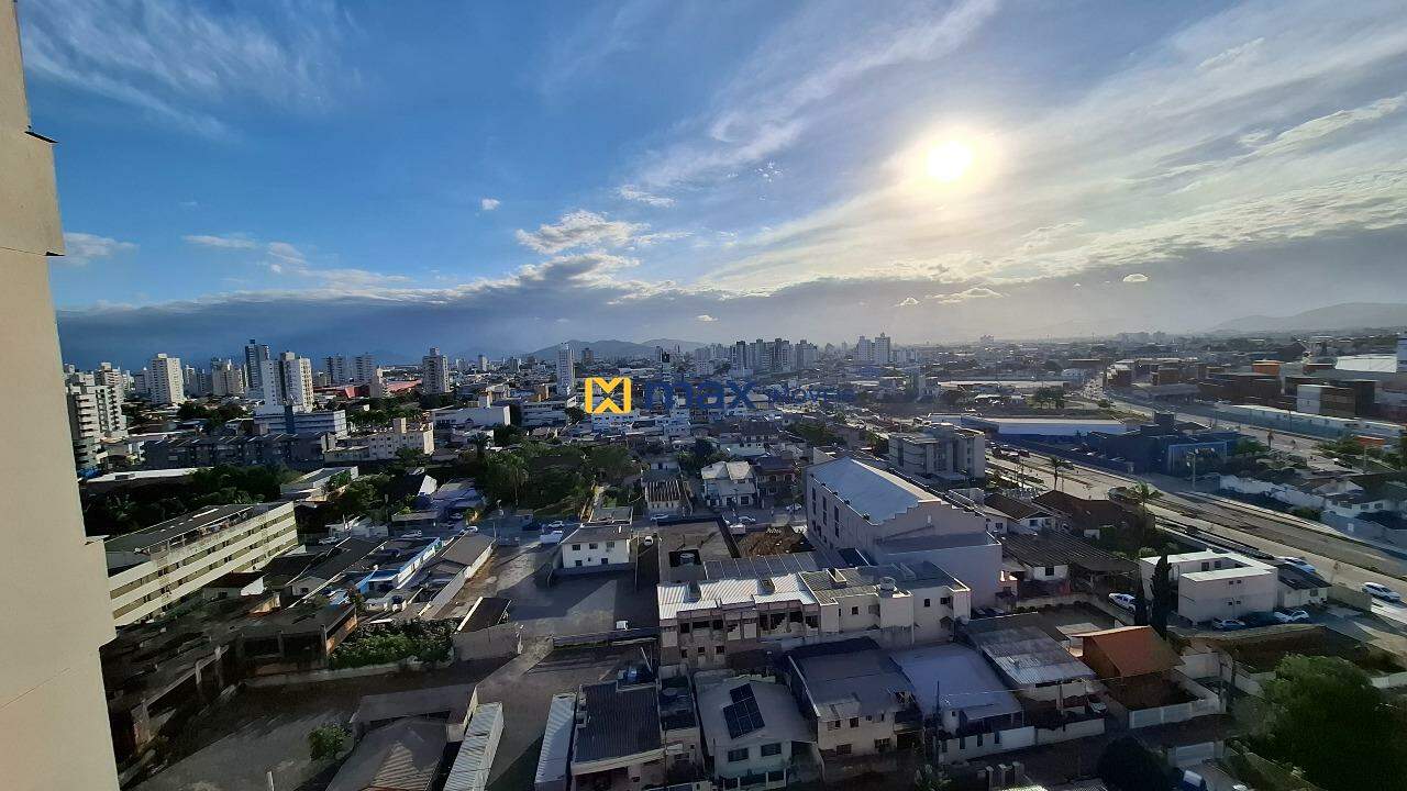 Apartamento para aluguel no Centro: Vista Sacada