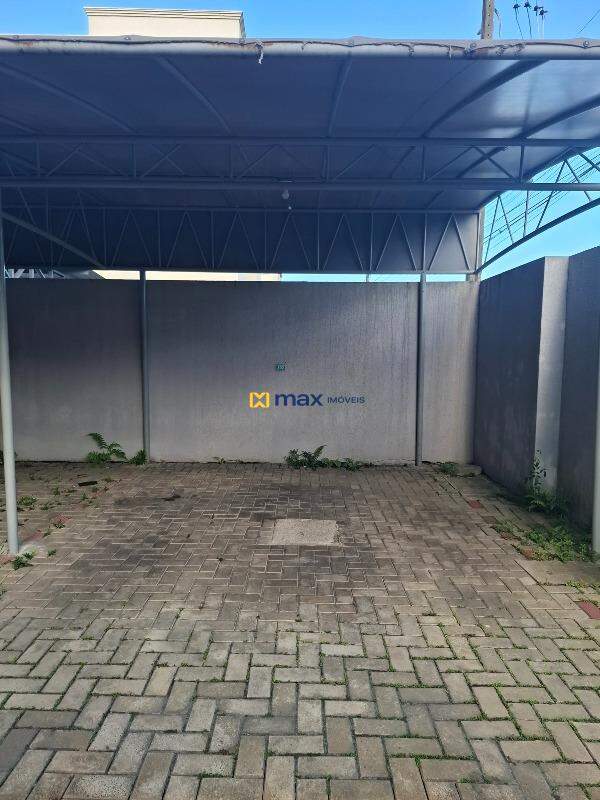 Apartamento para aluguel no Gravatá: Garagem coberta