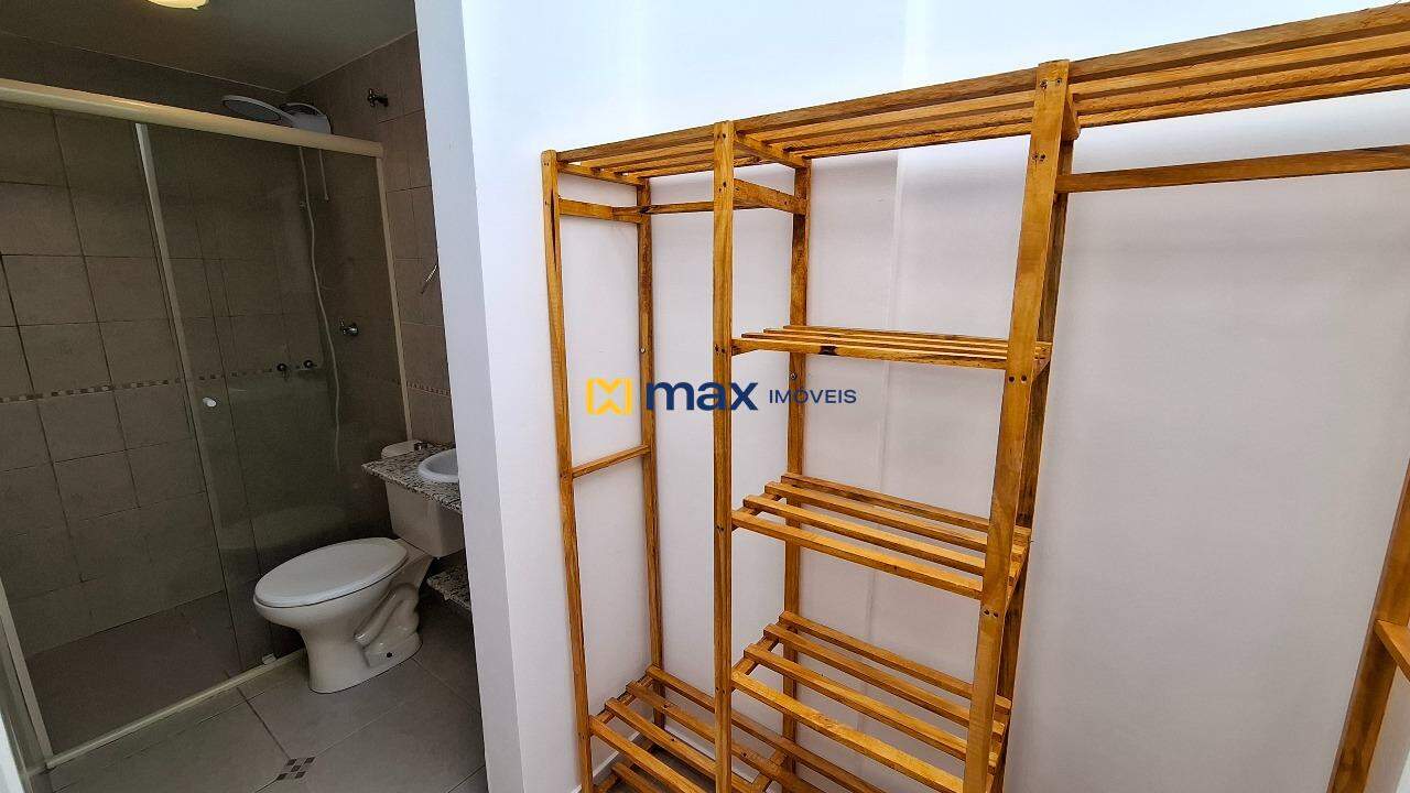 Apartamento para aluguel no Ressacada: Closet