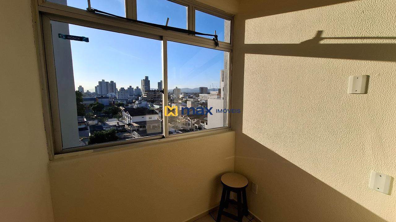 Apartamento para aluguel no Centro: Sacada